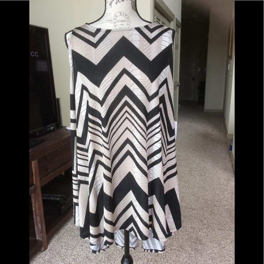 😍 Cold Shoulder Dress 😍